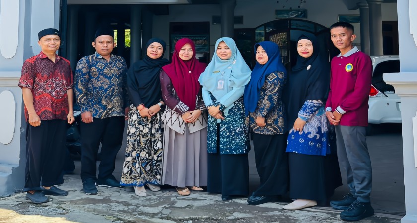 Menjaga Denyut Nadi Evaluasi: Kunjungan Pengawas Pendamping Warnai kegiatan PSAJ di SMA Islam Nurul Khalil